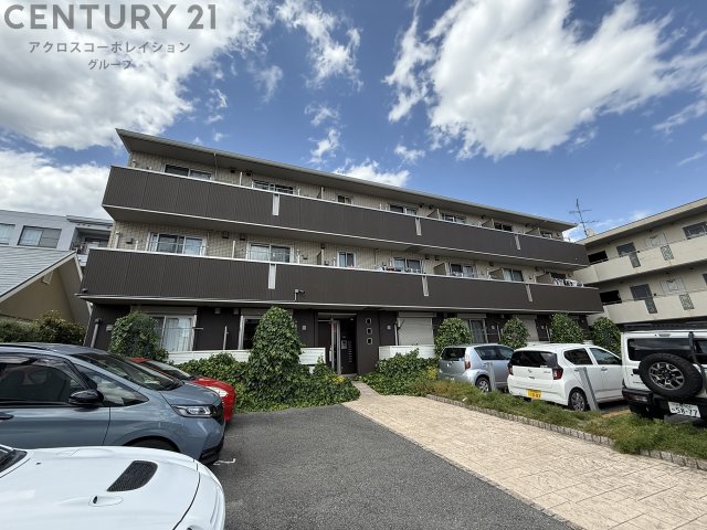 建物外観　オートロック・防犯カメラ付きで安心です！