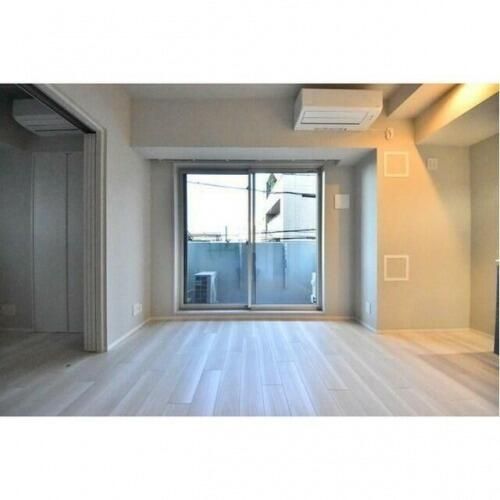 居室・リビング　※全て別号室のお写真。内装等参考にしてください。