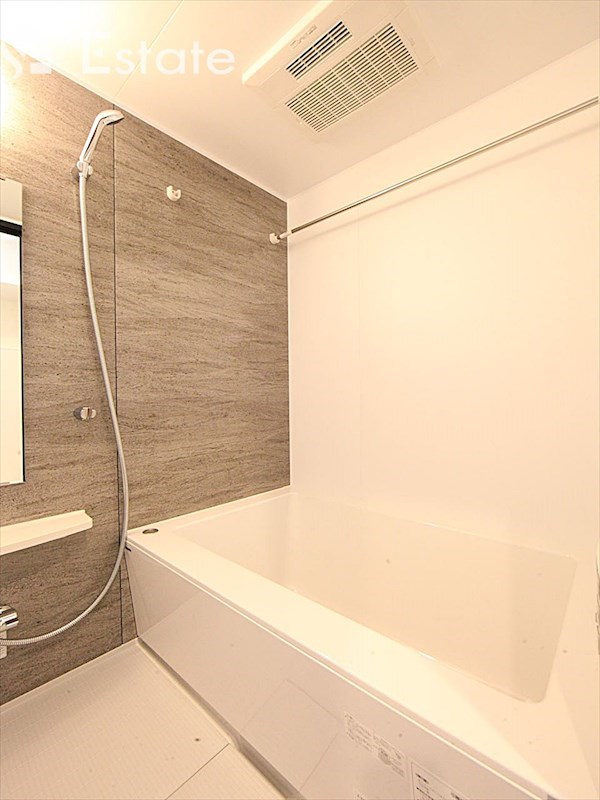 バス・シャワールーム　バスルーム