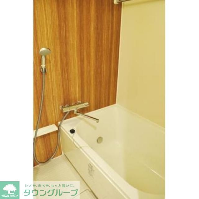 バス・シャワールーム　※写真は同タイプ住戸です。