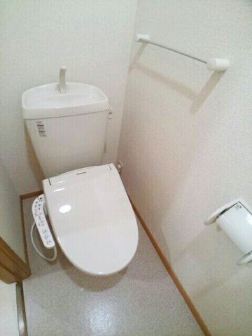 トイレ　コンパクトで使いやすいトイレです