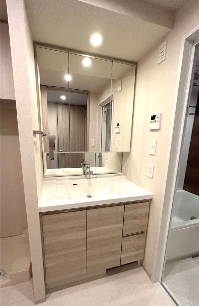 洗面設備　洗面化粧台