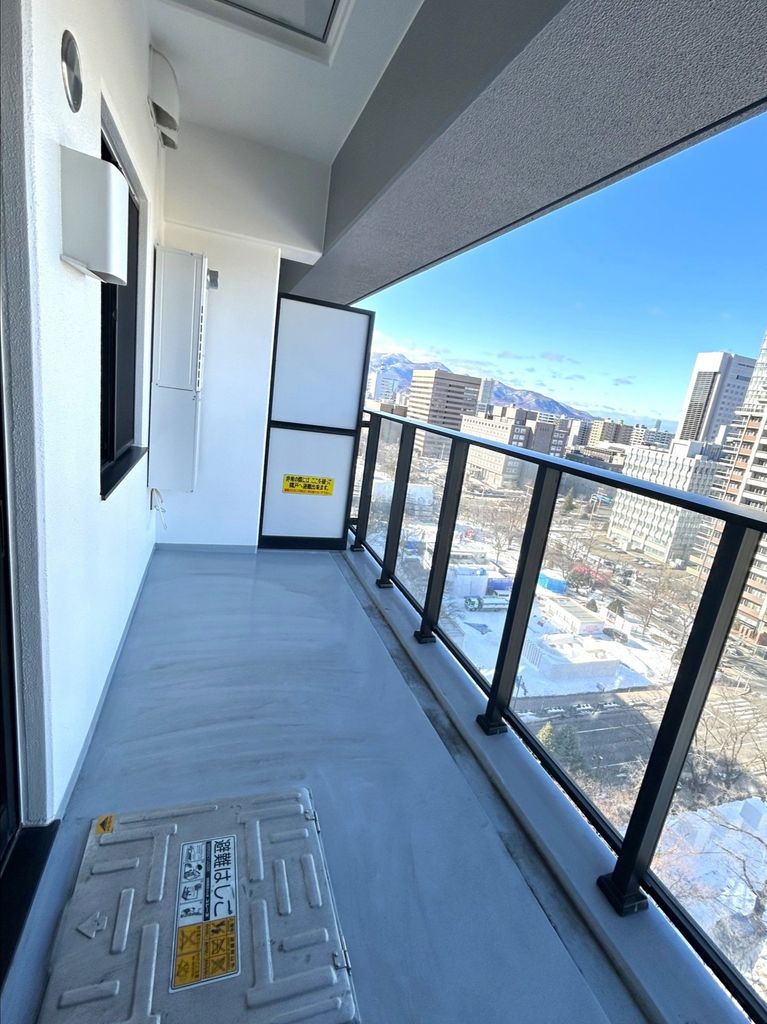 バルコニー　リビング側バルコニー