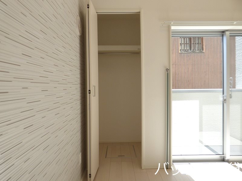 収納　画像は同型タイプの為、現状を優先致します。