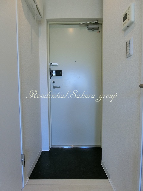 玄関　ゆったりとした玄関スペースです♪