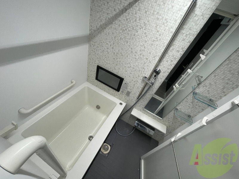 バス・シャワールーム　お風呂になります。一日の疲れを癒してくださいね。