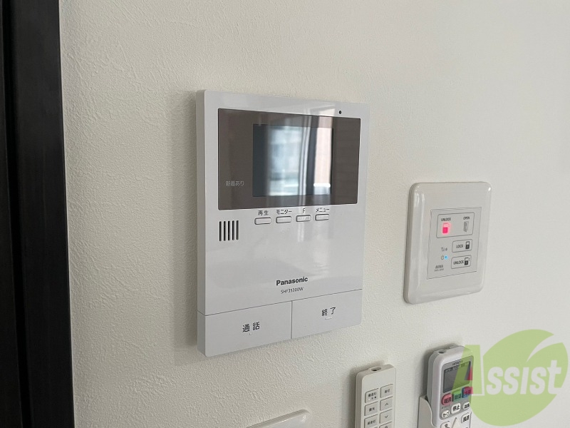 その他設備　ＴＶモニター付インターホンです。来客者の顔が見えるので安心！