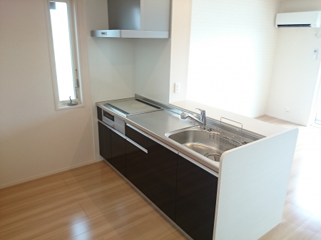 キッチン　この写真の反転タイプです。