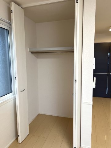 収納　2階別室の参考写真です。現況を優先します。（205）