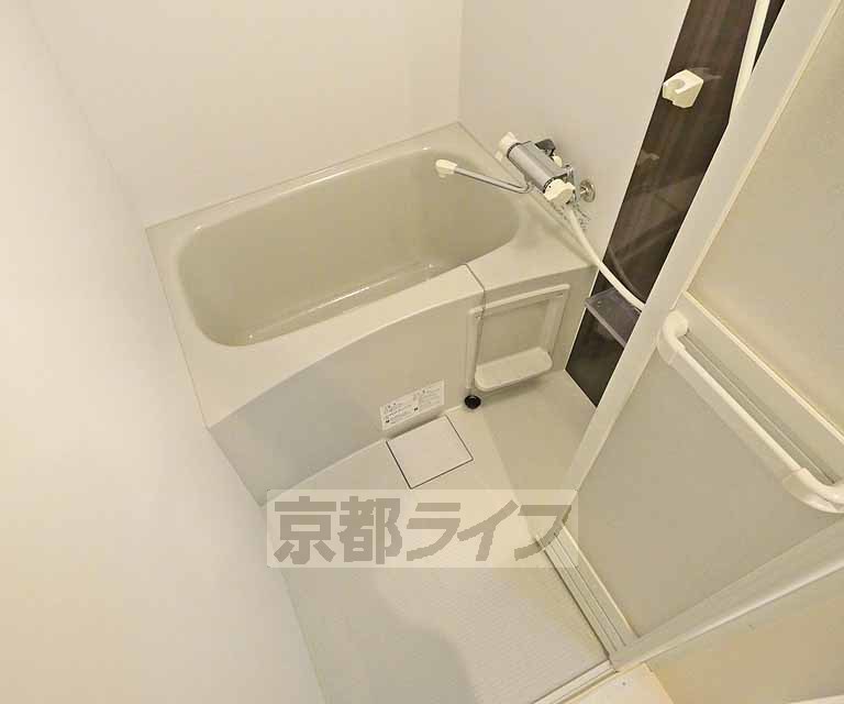 バス・シャワールーム　清潔感のある浴室です！