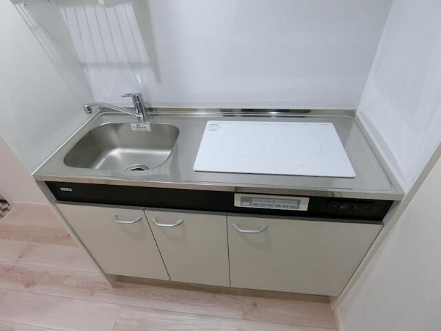 キッチン　一人暮らしに丁度いいサイズ、…?