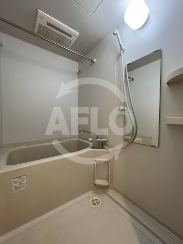 バス・シャワールーム　レジュールアッシュアーバンベイ　風呂