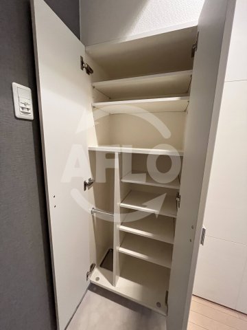 玄関　レジュールアッシュアーバンベイ　収納