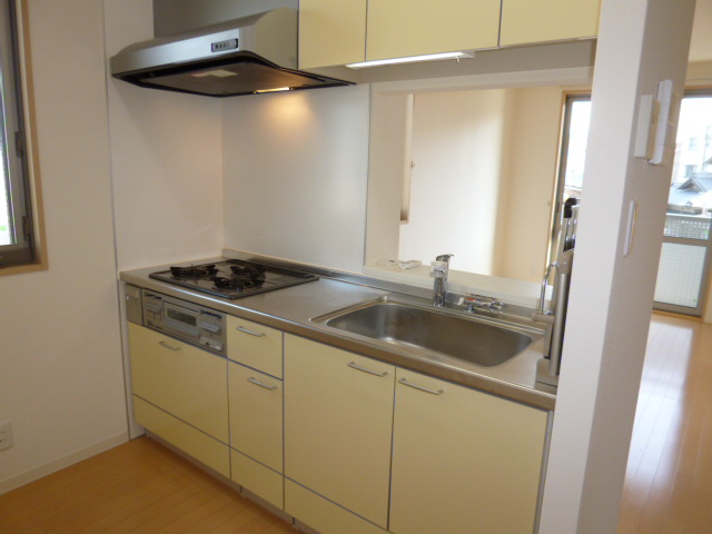 キッチン　３口ガスコンロ付きシステムキッチン