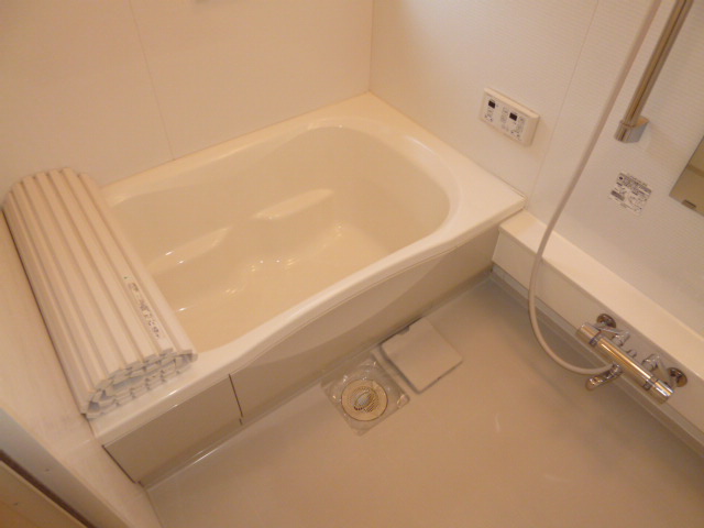 バス・シャワールーム　追い焚きバス