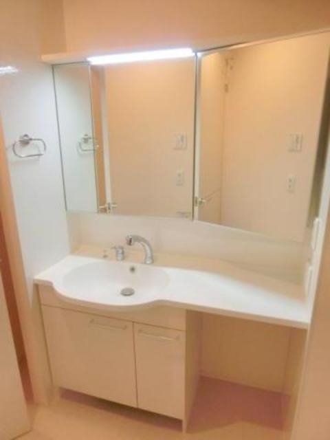 洗面設備　同仕様