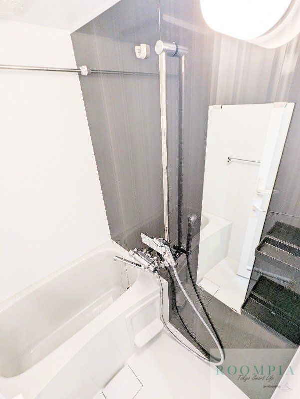 バス・シャワールーム　※別部屋参考写真です