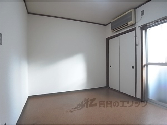 居室・リビング　家具などを工夫すれば広く使えますよ