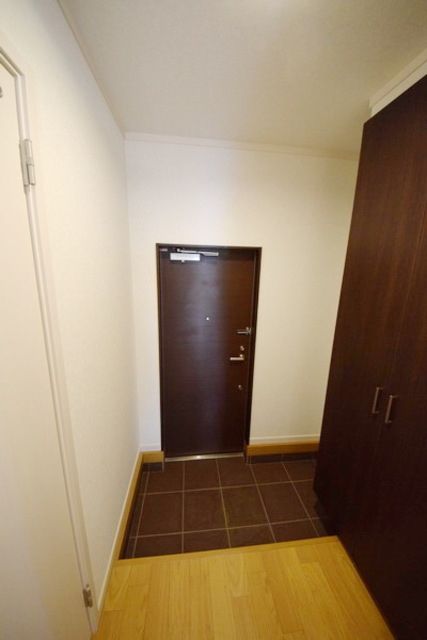 玄関　★同施工会社の別物件参考写真・実際とは異なります★