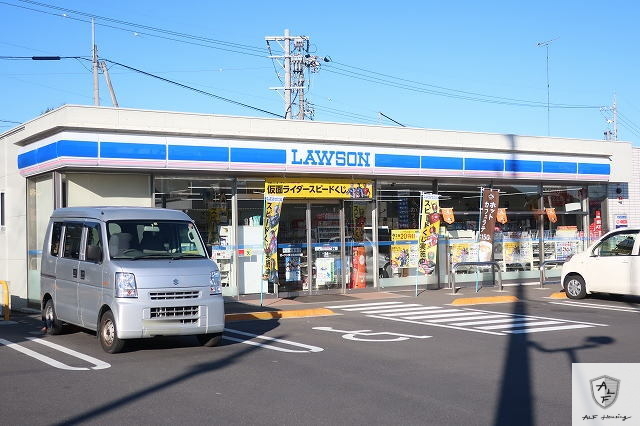 コンビニ　ローソン（コンビニ）まで550m