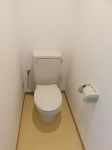 トイレ　※内装写真は同建物内他部屋