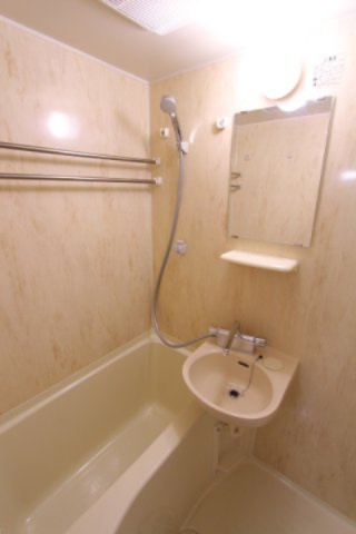 バス・シャワールーム　別部屋参考写真