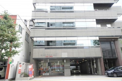 郵便局　札幌北二条郵便局（郵便局）まで111m