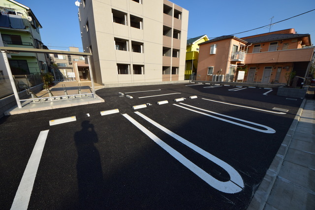 駐車場　～愛車はこちらです～