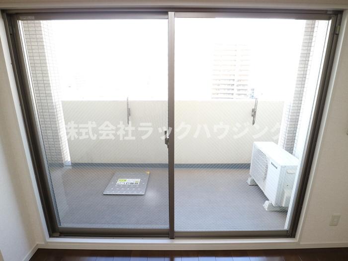 バルコニー　※同仕様写真となります。
