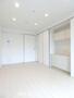 居室・リビング　白を基調としたオシャレなお部屋です。