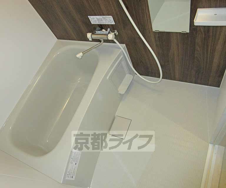 バス・シャワールーム　お風呂もピッカピカですね～