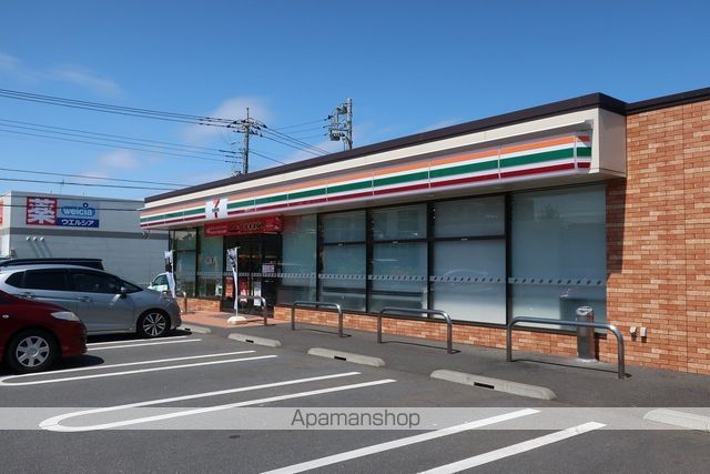 コンビニ　セブンイレブン（コンビニ）まで443m