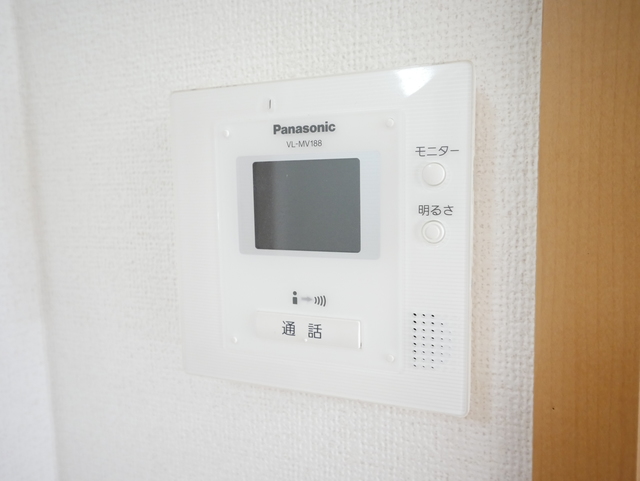 セキュリティ　★モニター付のインターホンで防犯面も安心です★