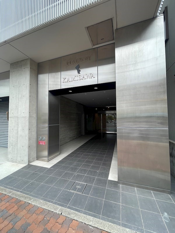 エントランス　清潔なエントランスです