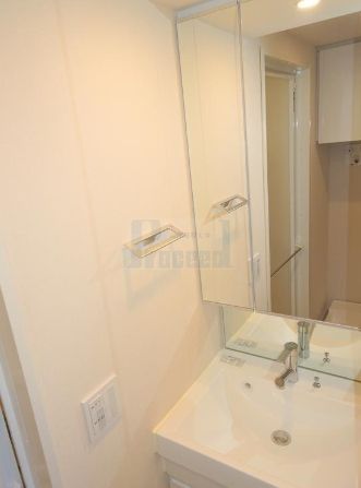 洗面設備　使いやすい独立洗面台☆