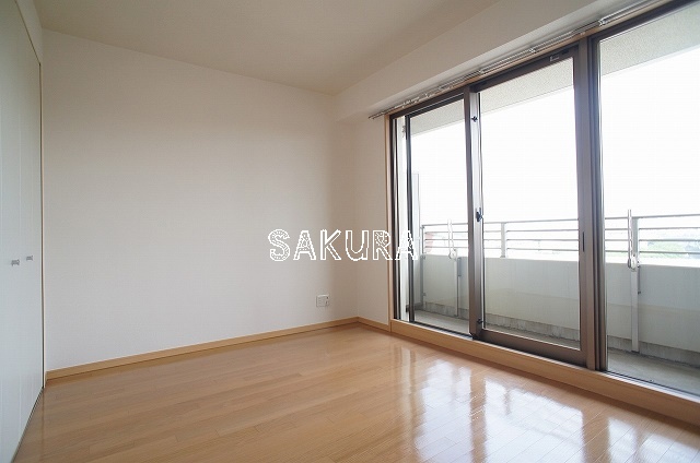 居室・リビング　開放感のあるゆったりとしたお部屋です♪