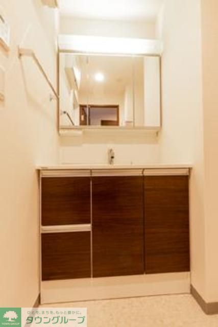 洗面設備　※写真は同タイプ住戸です。