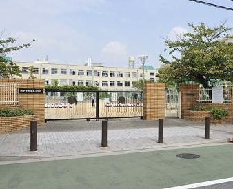 小学校　神戸市立垂水小学校（小学校）まで683m