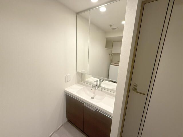 洗面設備　※別部屋写真参照