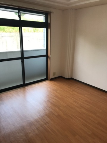 その他部屋・スペース　風通しも良い寝室です☆