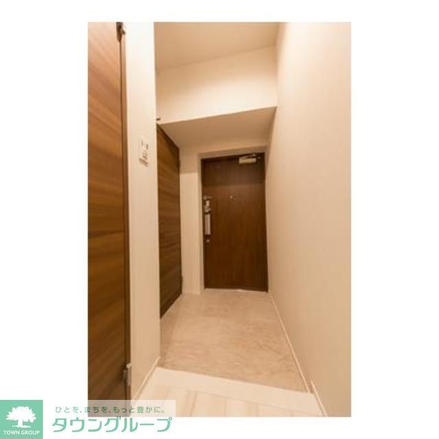 玄関　※写真は同タイプ住戸です。