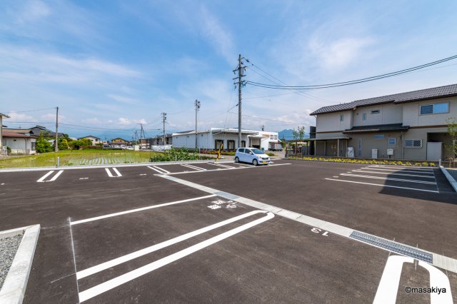 駐車場　駐車場