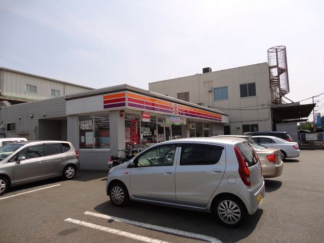 コンビニ　サークルＫ（コンビニ）まで700m