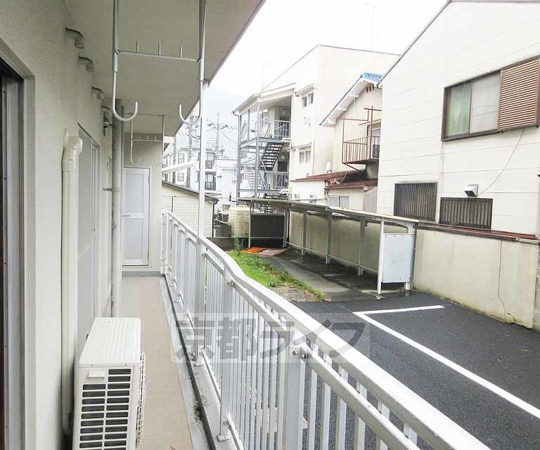 バルコニー　広々としたバルコニー・
