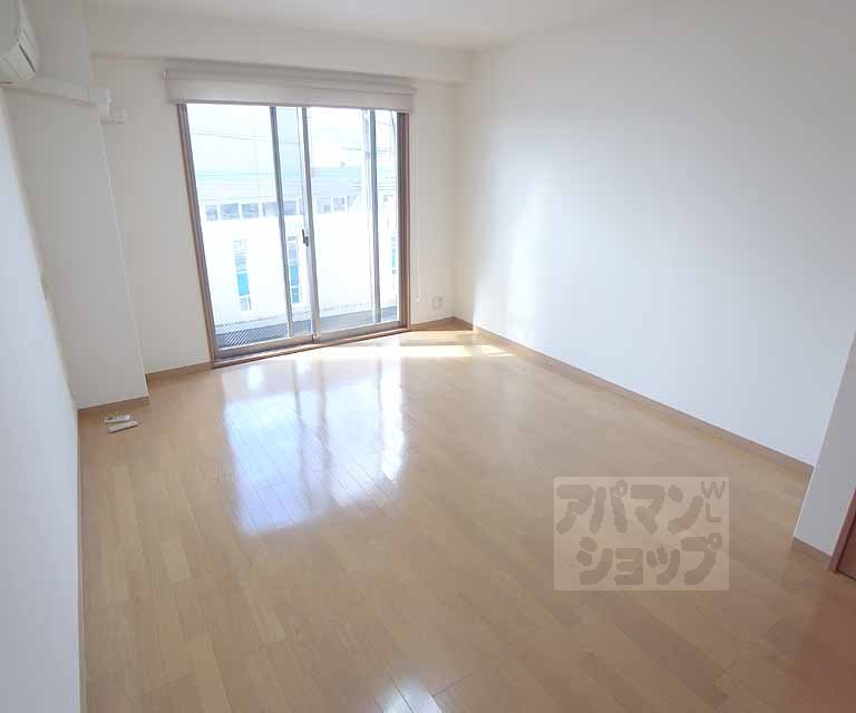 居室・リビング　９．３帖のお部屋です。