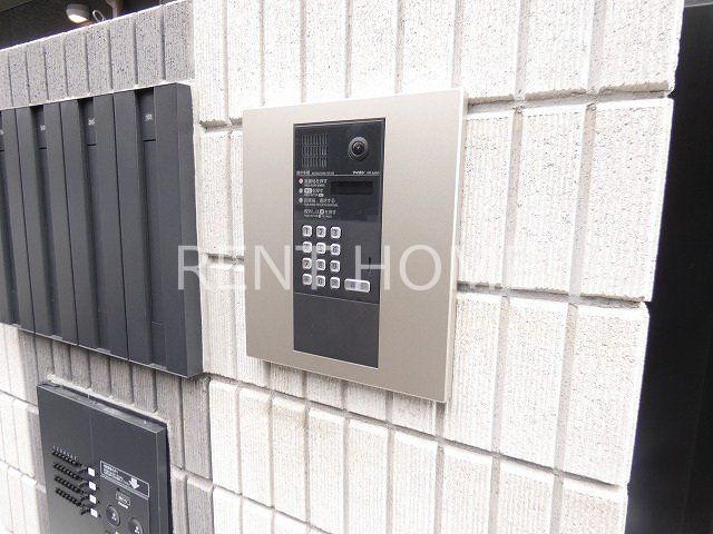 エントランス　オートロック完備