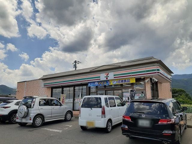 コンビニ　セブンイレブン　信州山形店（コンビニ）まで600m