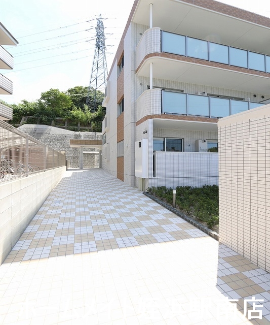 ロビー　★アプローチからオシャレな雰囲気です★