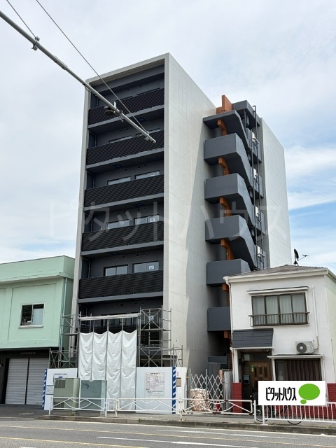 建物外観　建築中