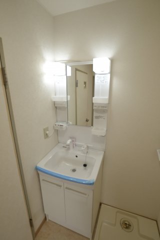 洗面設備　別号室の画像です。ご参考下さい